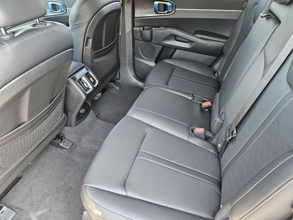 Thumbnail: 2026 Kia Sorento - 9
