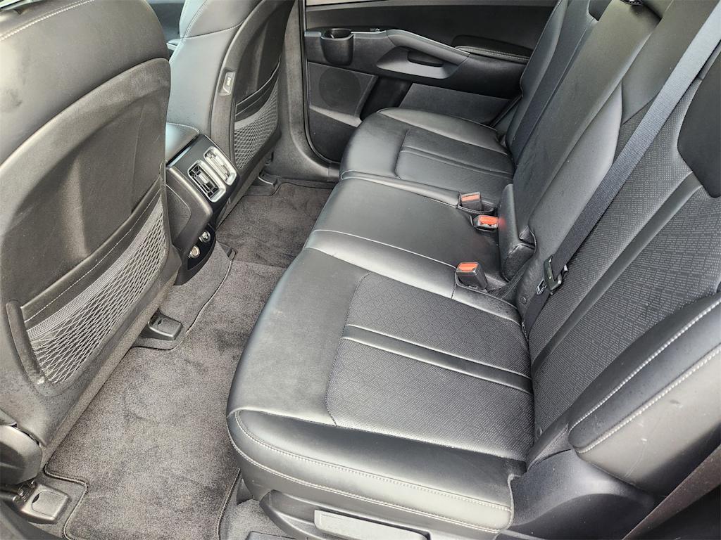 Thumbnail: 2022 Kia Sorento - 10