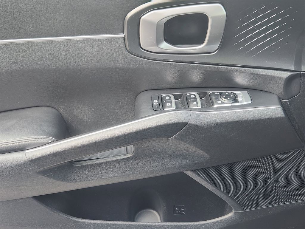 Thumbnail: 2022 Kia Sorento - 28