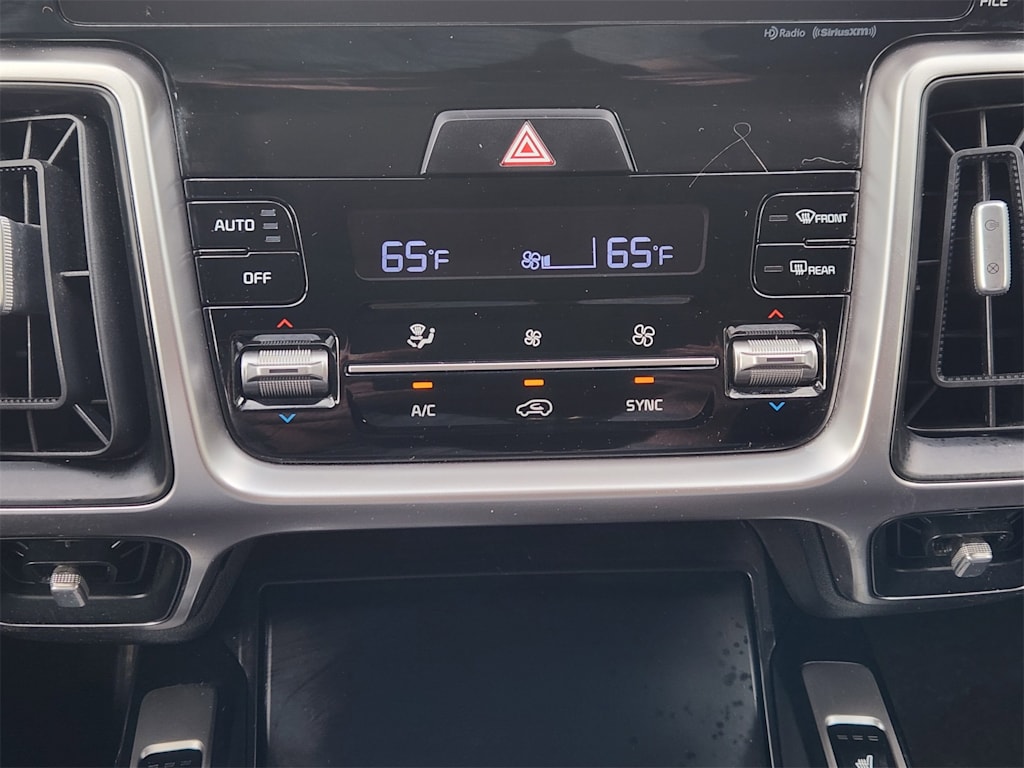 Thumbnail: 2022 Kia Sorento - 25