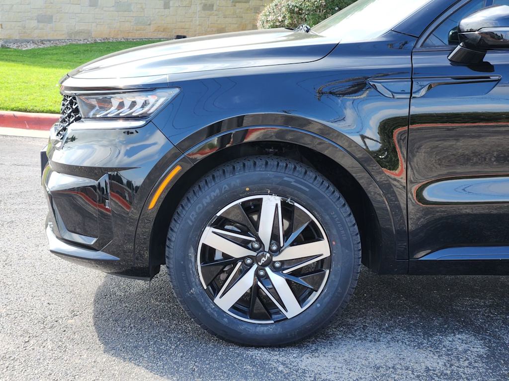 Thumbnail: 2022 Kia Sorento - 6