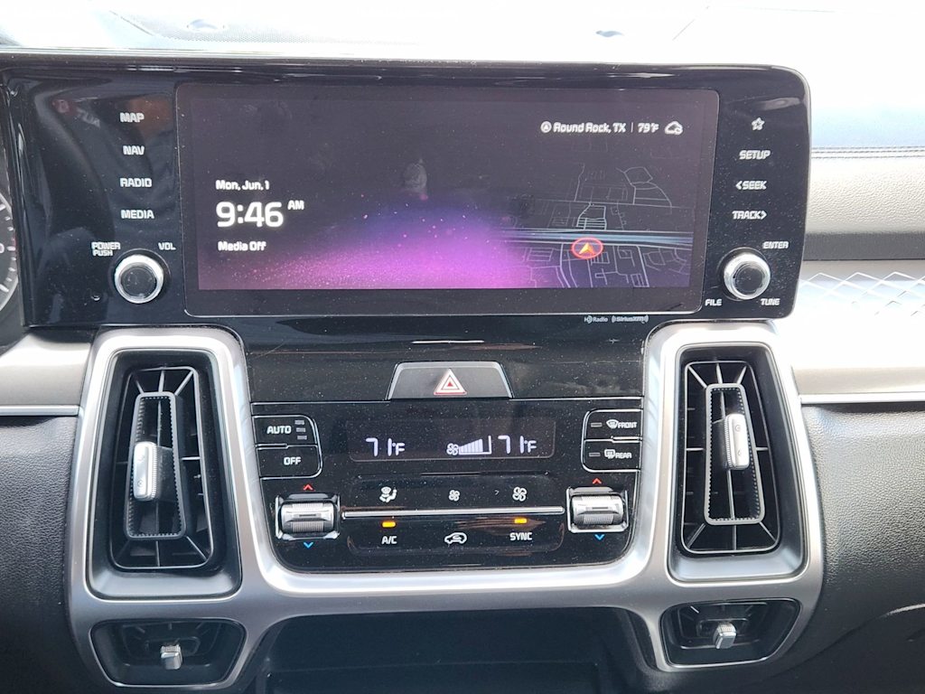 Thumbnail: 2022 Kia Sorento - 12