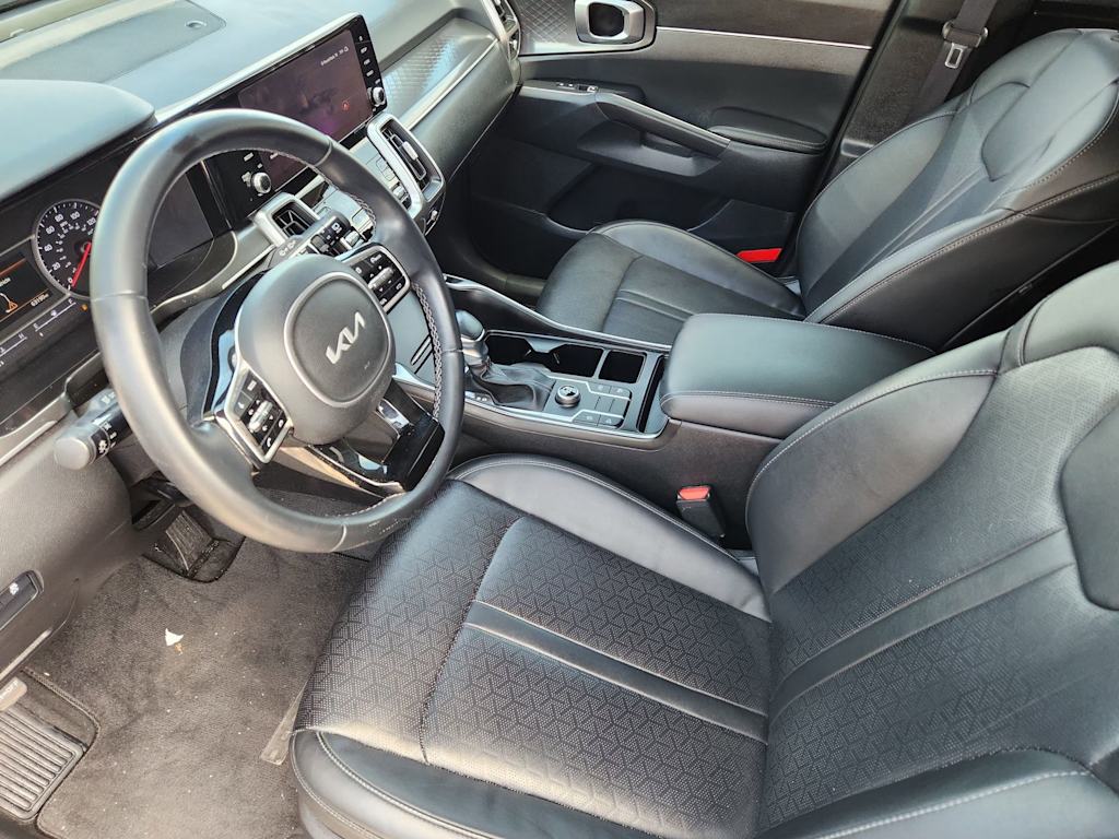 Thumbnail: 2022 Kia Sorento - 9
