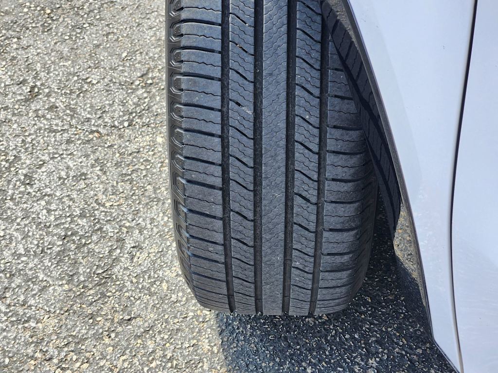 Thumbnail: 2023 Kia Sorento - 18