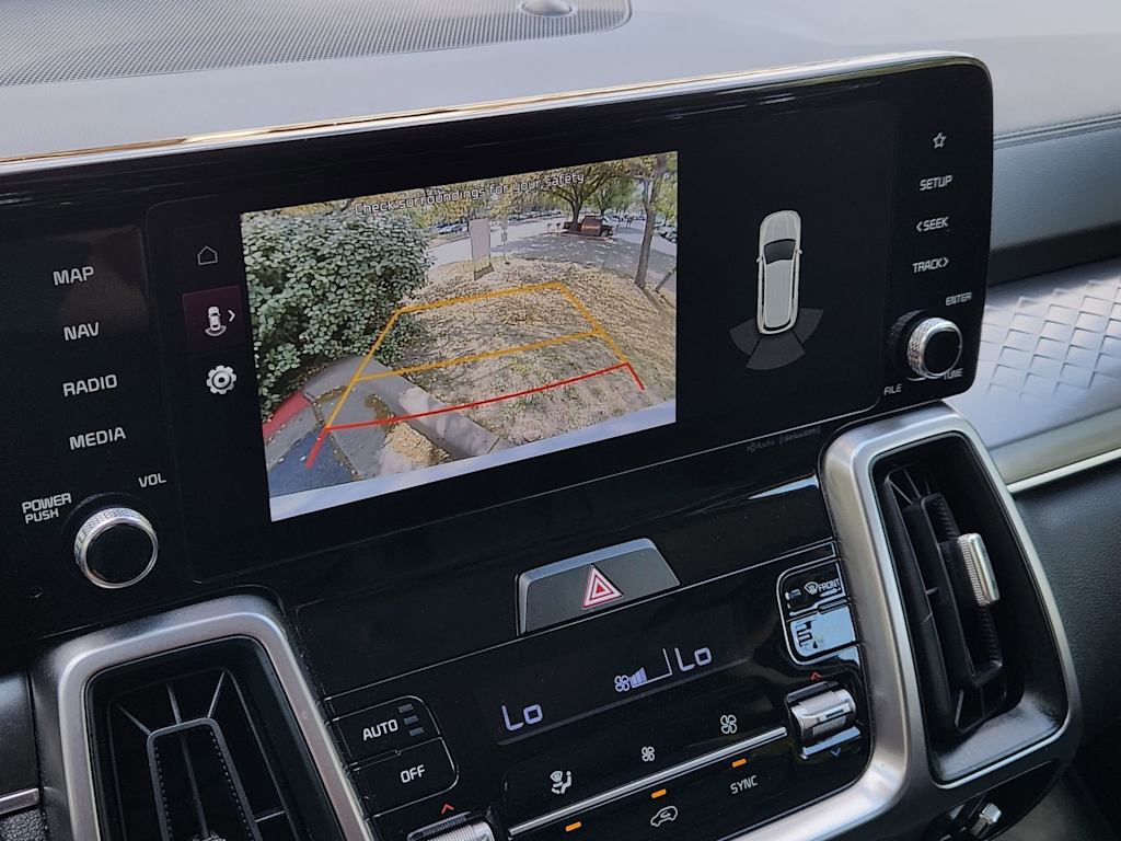 Thumbnail: 2023 Kia Sorento - 24