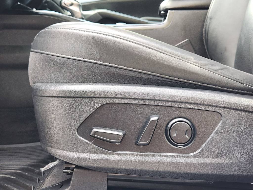 Thumbnail: 2023 Kia Sorento - 29