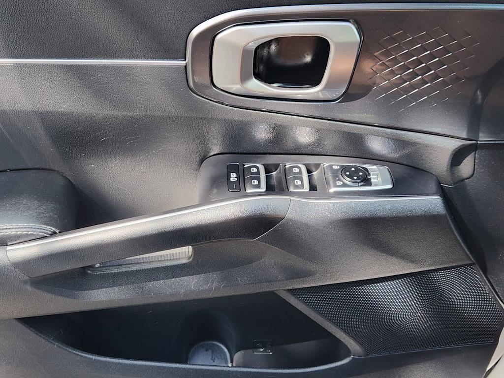 Thumbnail: 2023 Kia Sorento - 28