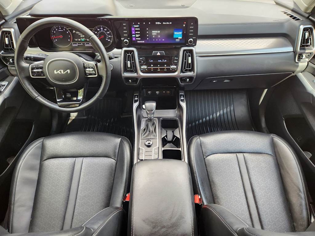 Thumbnail: 2023 Kia Sorento - 8