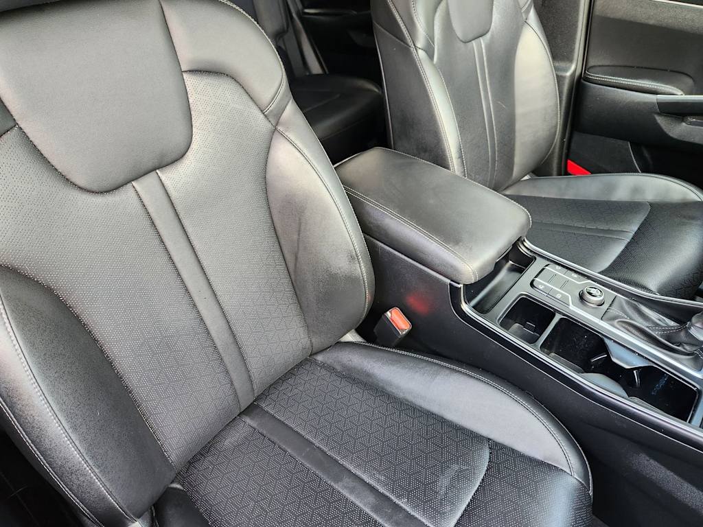 Thumbnail: 2023 Kia Sorento - 10