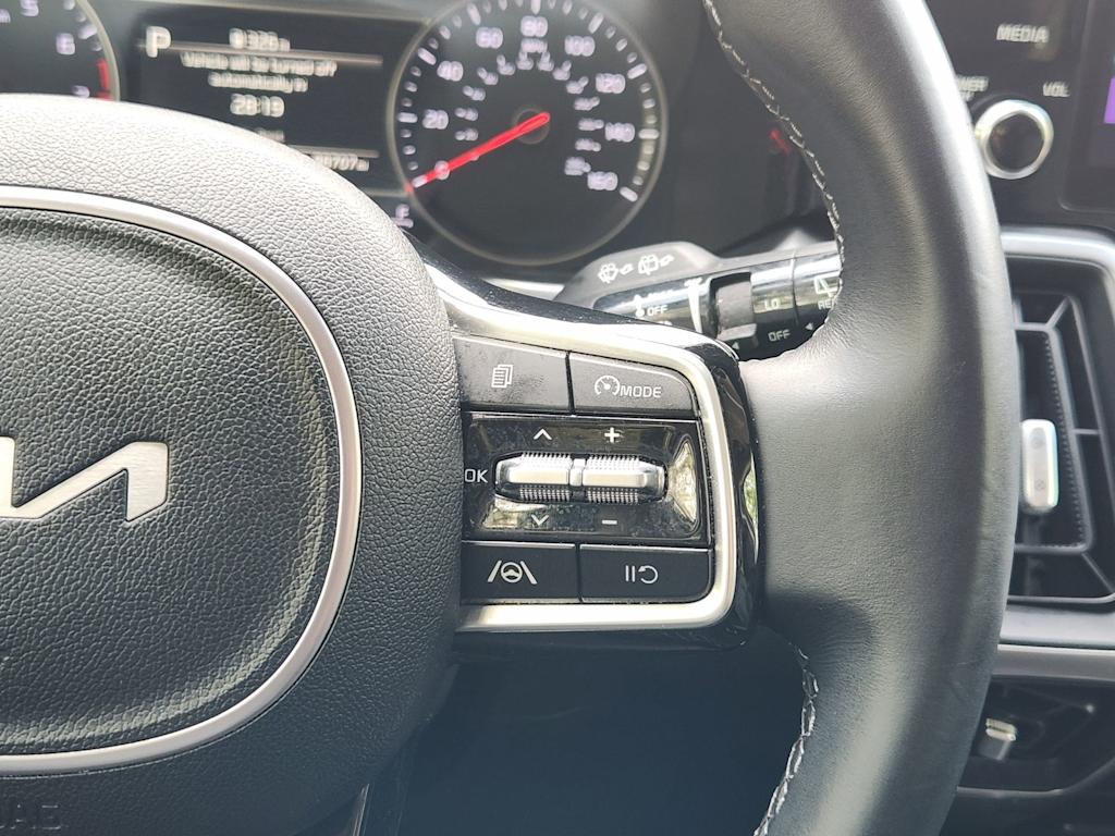 Thumbnail: 2023 Kia Sorento - 31