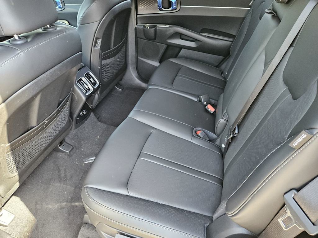 Thumbnail: 2026 Kia Sorento - 9