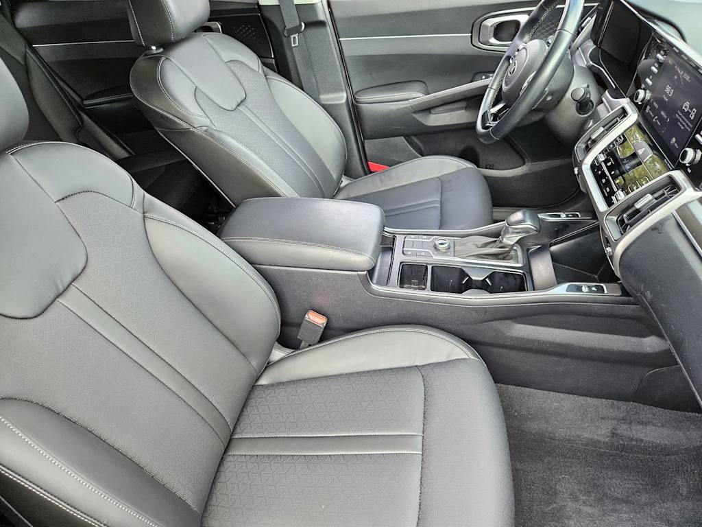 Thumbnail: 2021 Kia Sorento - 22