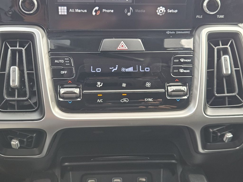 Thumbnail: 2021 Kia Sorento - 25