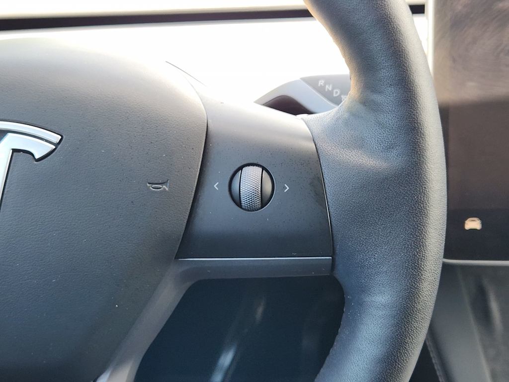 Thumbnail: 2023 Tesla Model Y - 27