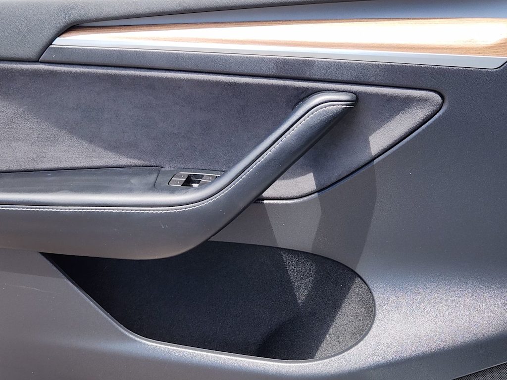 Thumbnail: 2023 Tesla Model Y - 24