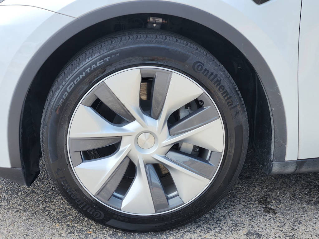 Thumbnail: 2023 Tesla Model Y - 19