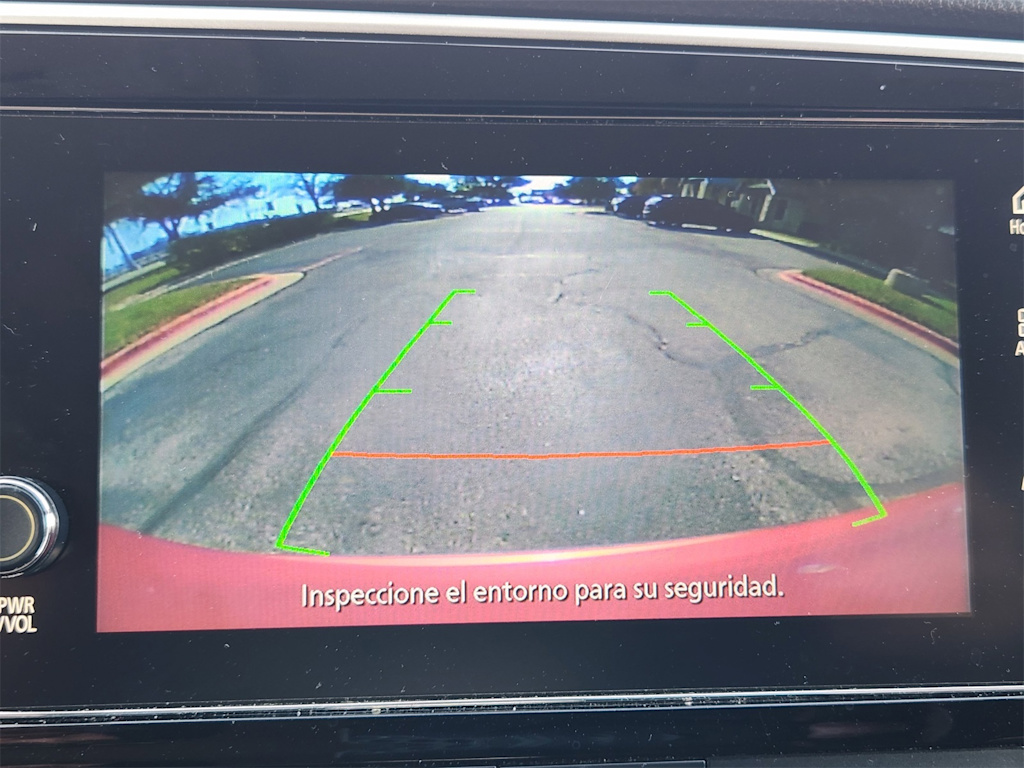 Thumbnail: 2018 Mitsubishi Outlander - 25