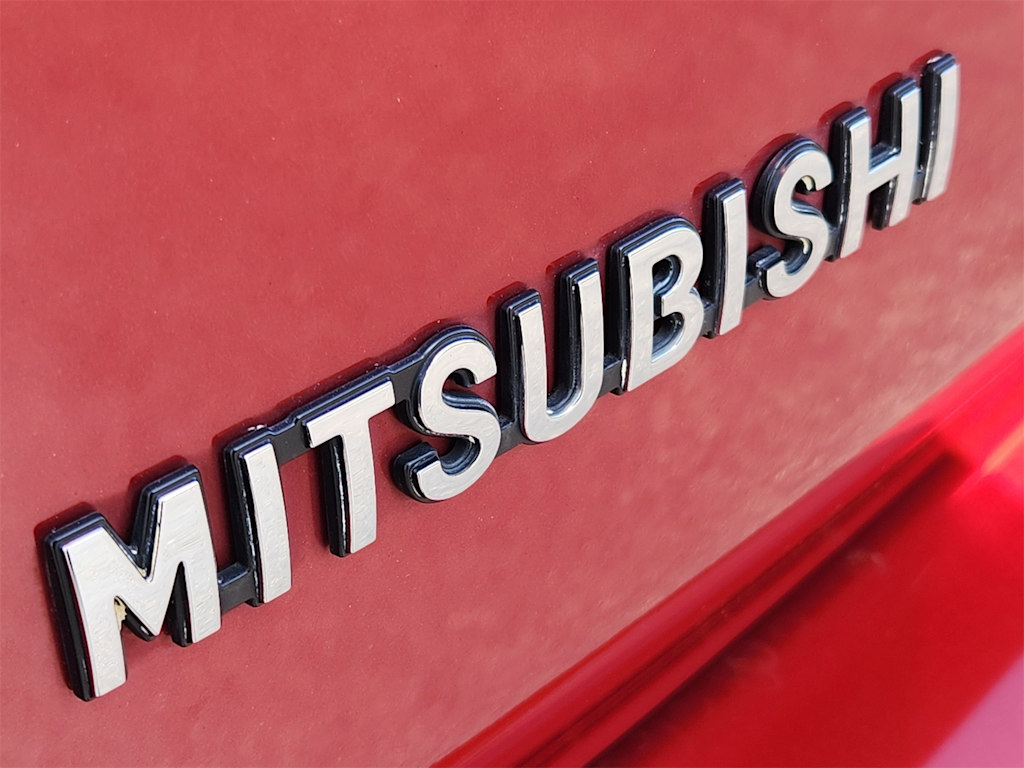 Thumbnail: 2018 Mitsubishi Outlander - 23