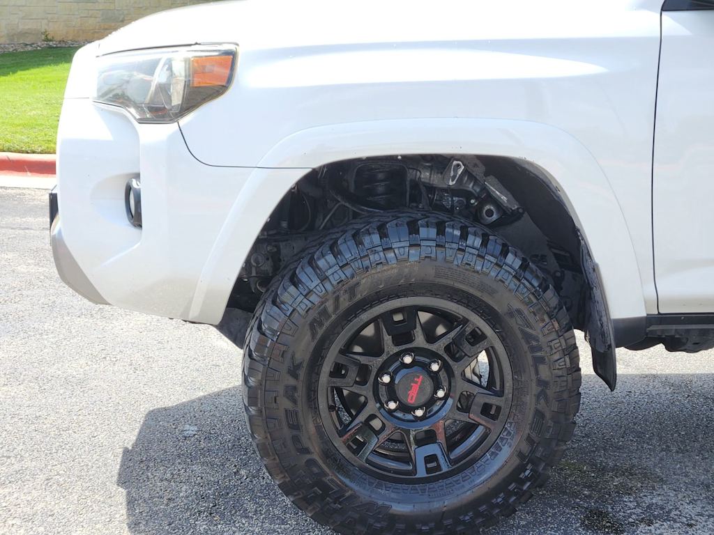 Thumbnail: 2018 Toyota 4Runner - 5