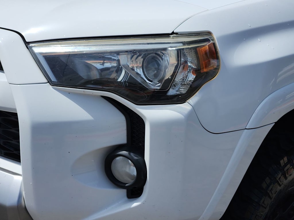 Thumbnail: 2018 Toyota 4Runner - 19