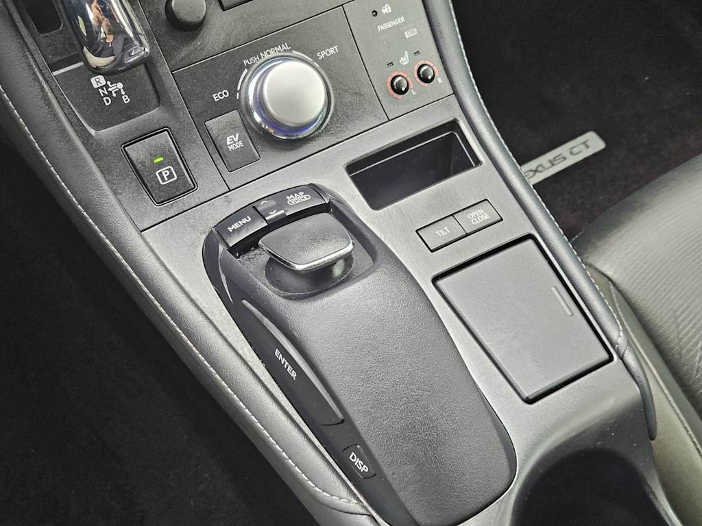 Thumbnail: 2012 Lexus CT - 12