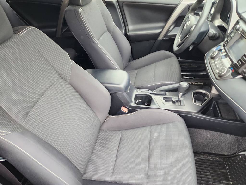 Thumbnail: 2018 Toyota RAV4 - 22