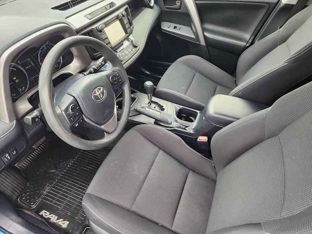 Thumbnail: 2018 Toyota RAV4 - 8