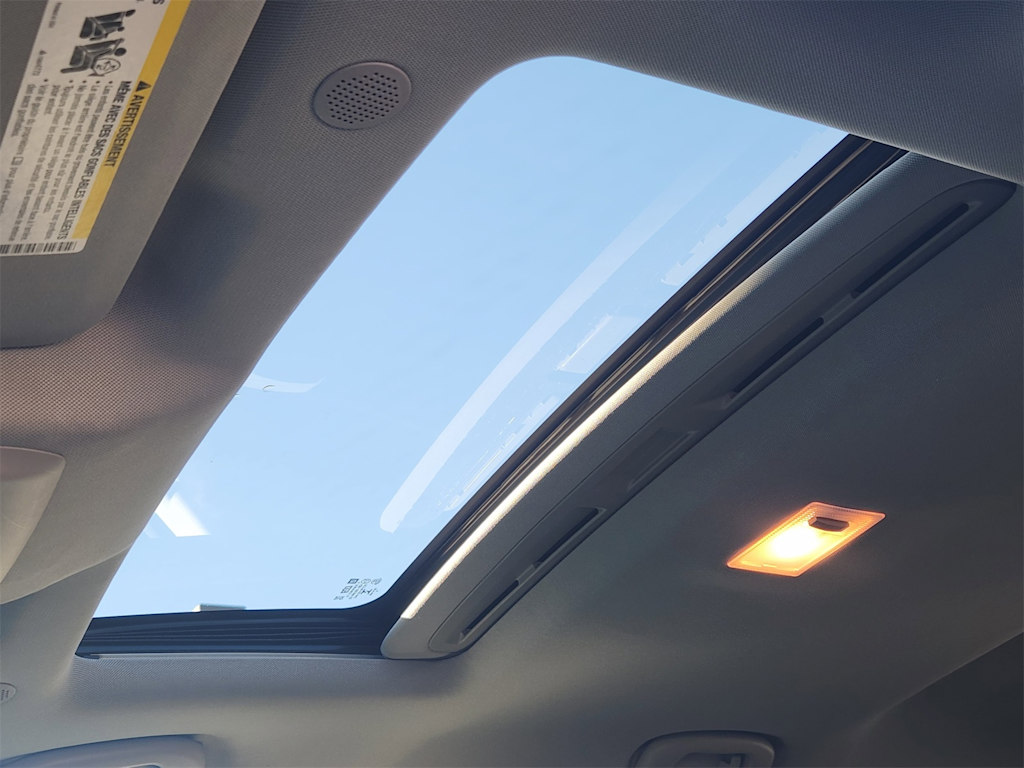 Thumbnail: 2016 Buick Encore - 31