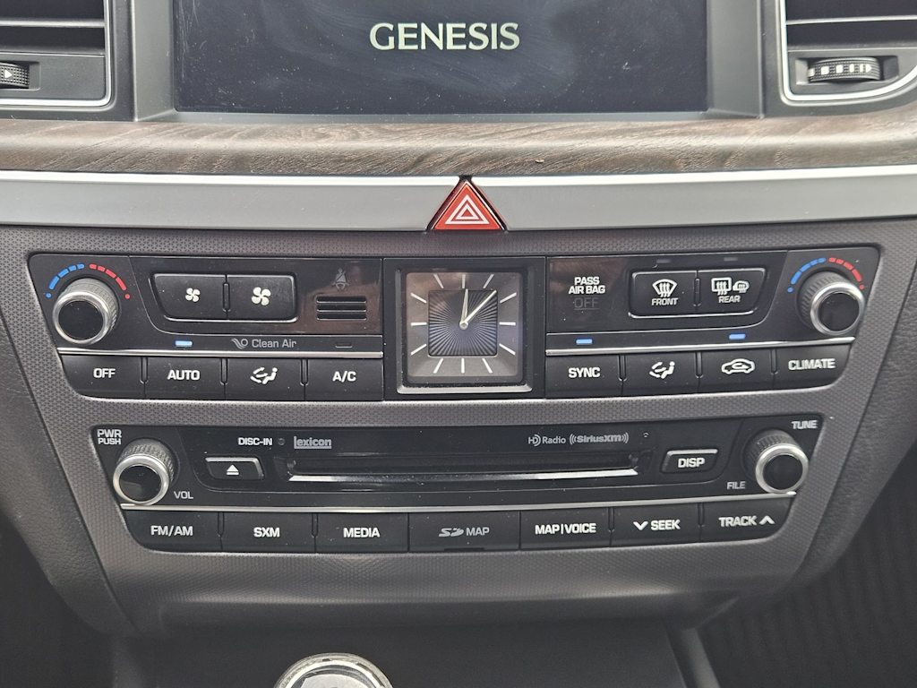 Thumbnail: 2015 Hyundai Genesis - 22