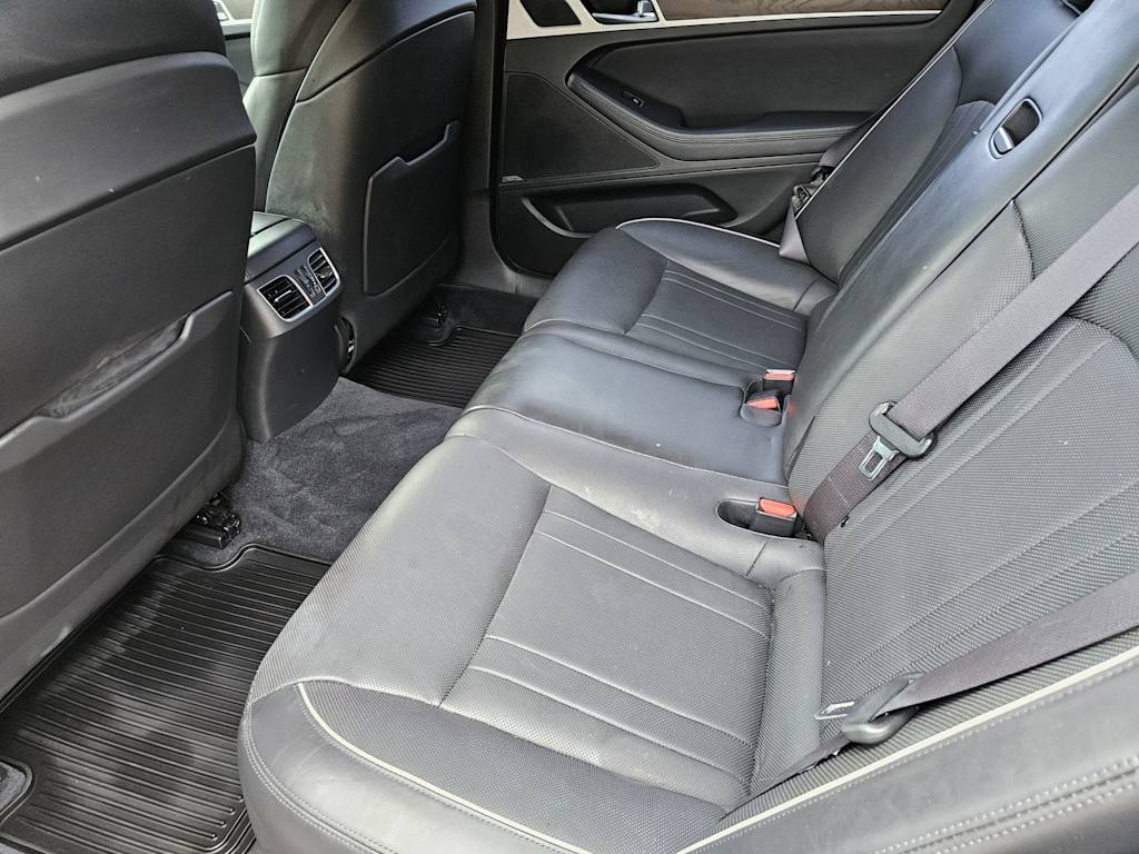 Thumbnail: 2015 Hyundai Genesis - 10