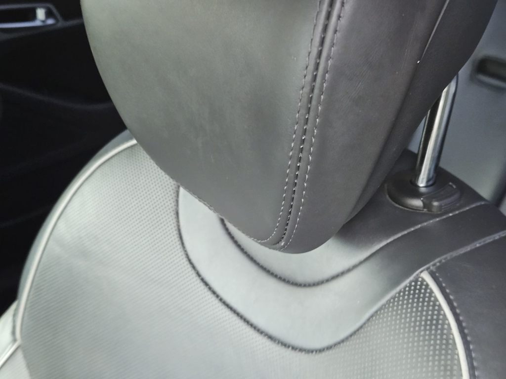 Thumbnail: 2015 Hyundai Genesis - 20