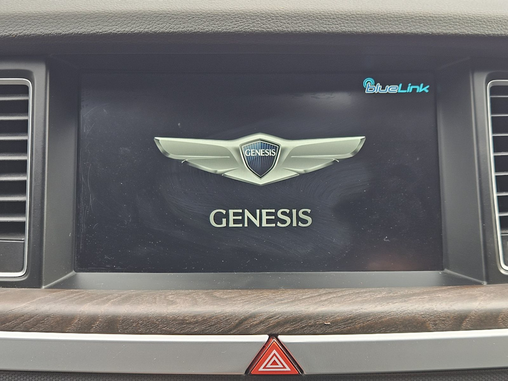 Thumbnail: 2015 Hyundai Genesis - 21