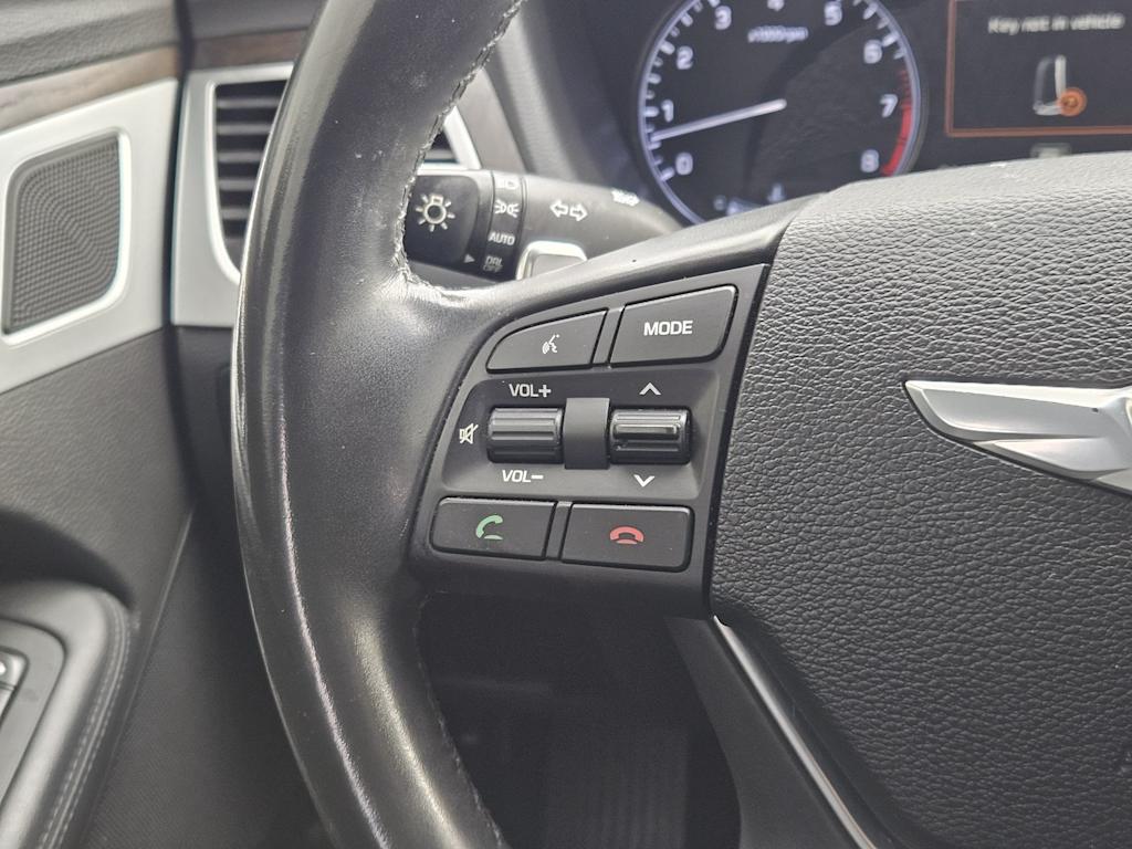 Thumbnail: 2015 Hyundai Genesis - 27