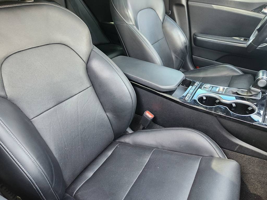 Thumbnail: 2022 Kia Stinger - 10