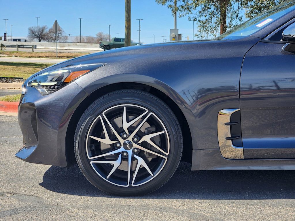 Thumbnail: 2022 Kia Stinger - 6