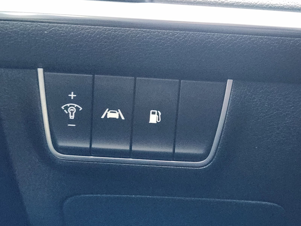 Thumbnail: 2022 Kia Stinger - 26