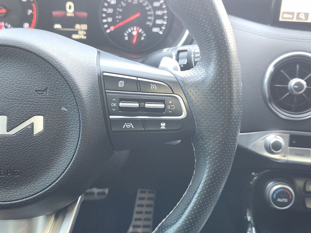 Thumbnail: 2022 Kia Stinger - 31