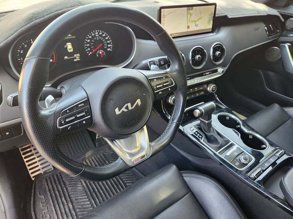 Thumbnail: 2022 Kia Stinger - 2