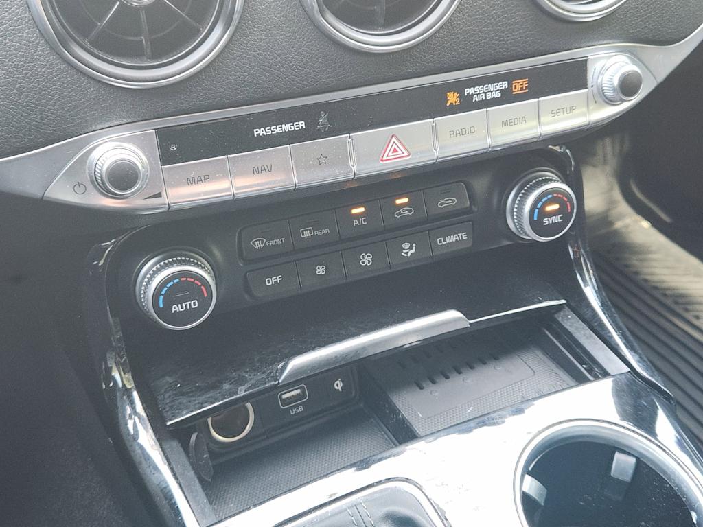 Thumbnail: 2022 Kia Stinger - 24