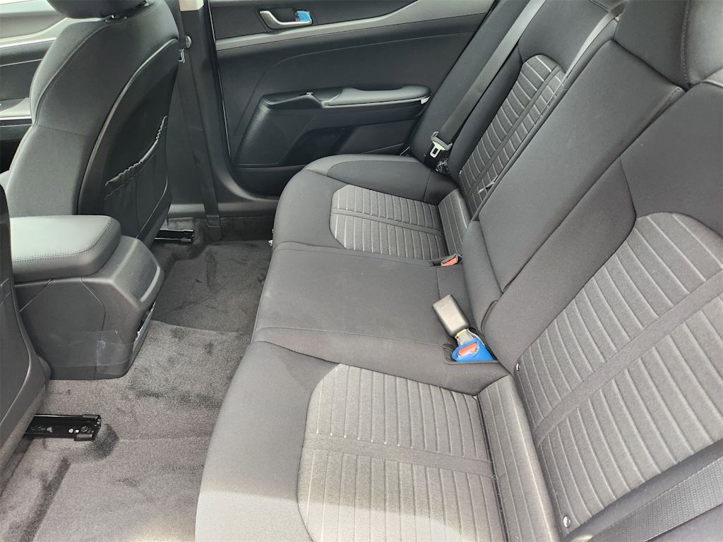 Thumbnail: 2026 Kia K5 - 10