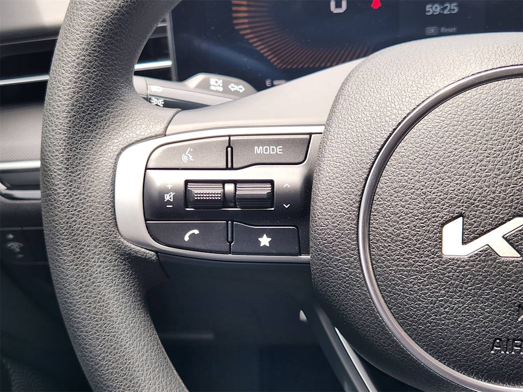 Thumbnail: 2026 Kia K5 - 29