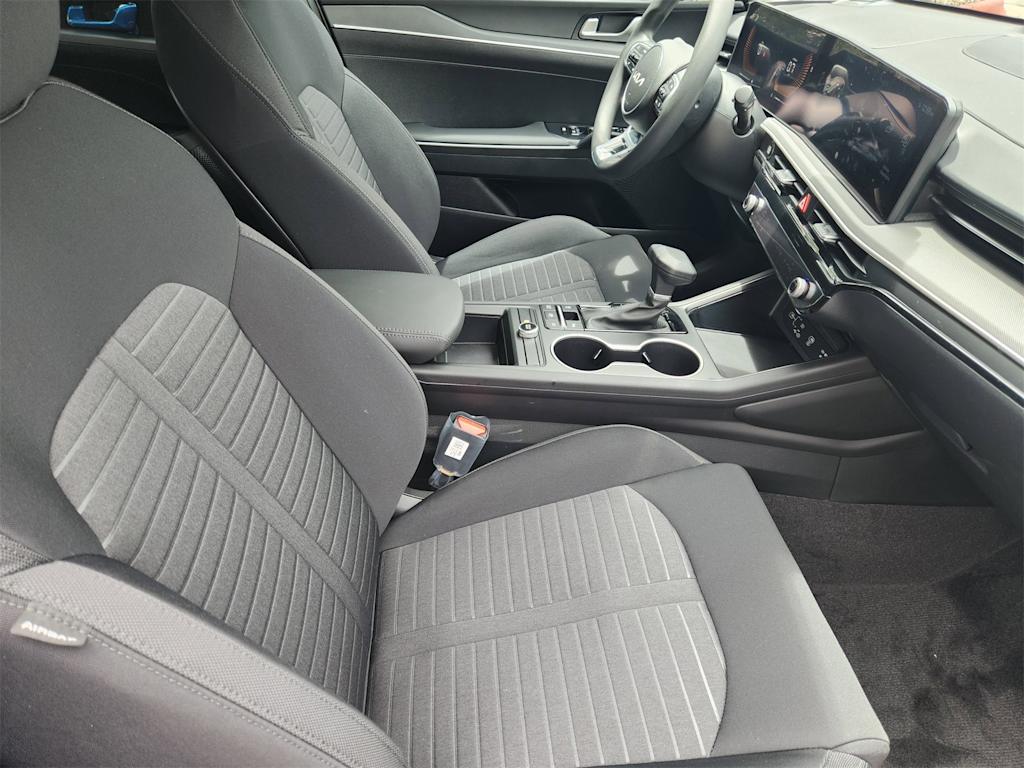 Thumbnail: 2026 Kia K5 - 9