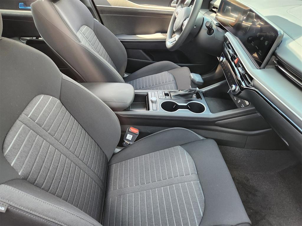 Thumbnail: 2026 Kia K5 - 9