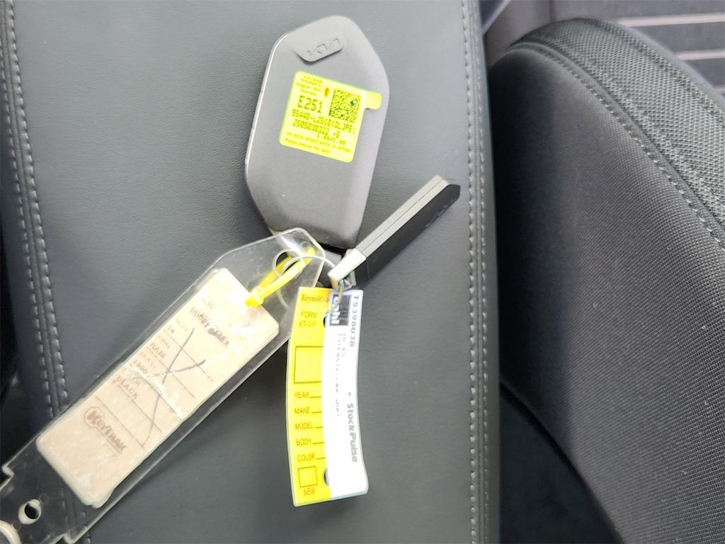 Thumbnail: 2026 Kia K5 - 16