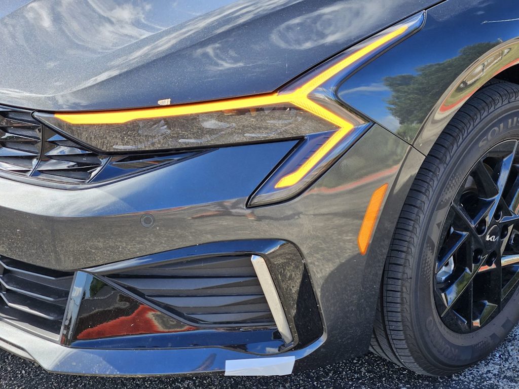 Thumbnail: 2026 Kia K5 - 17