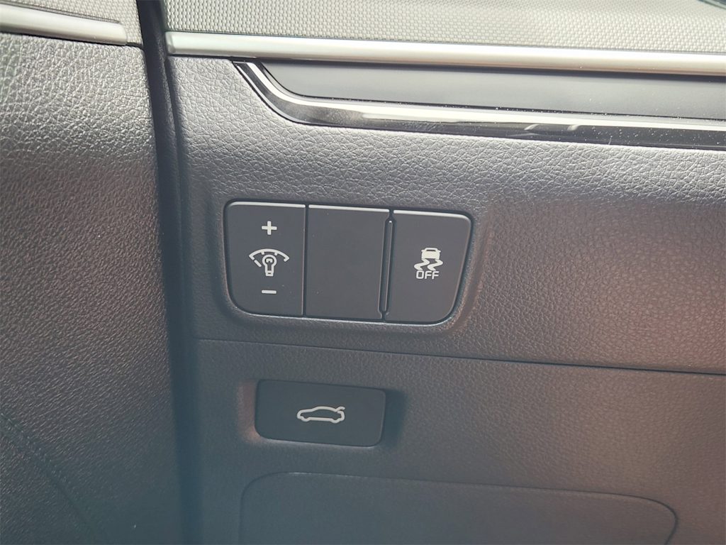 Thumbnail: 2026 Kia K5 - 24