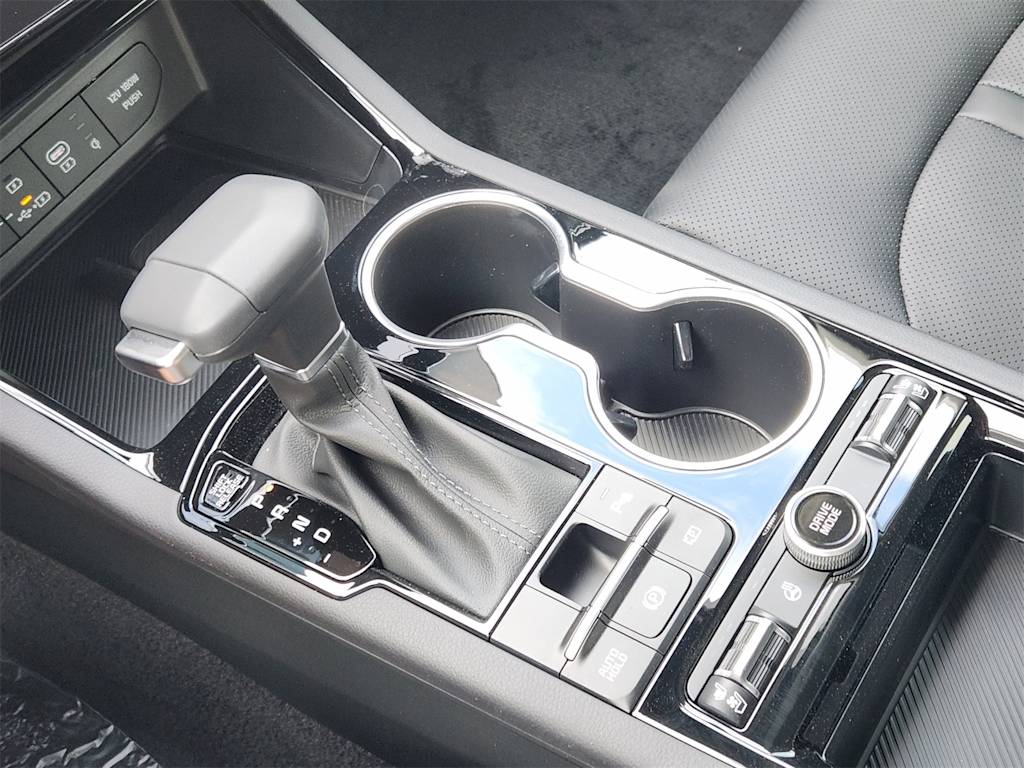 Thumbnail: 2026 Kia K5 - 13