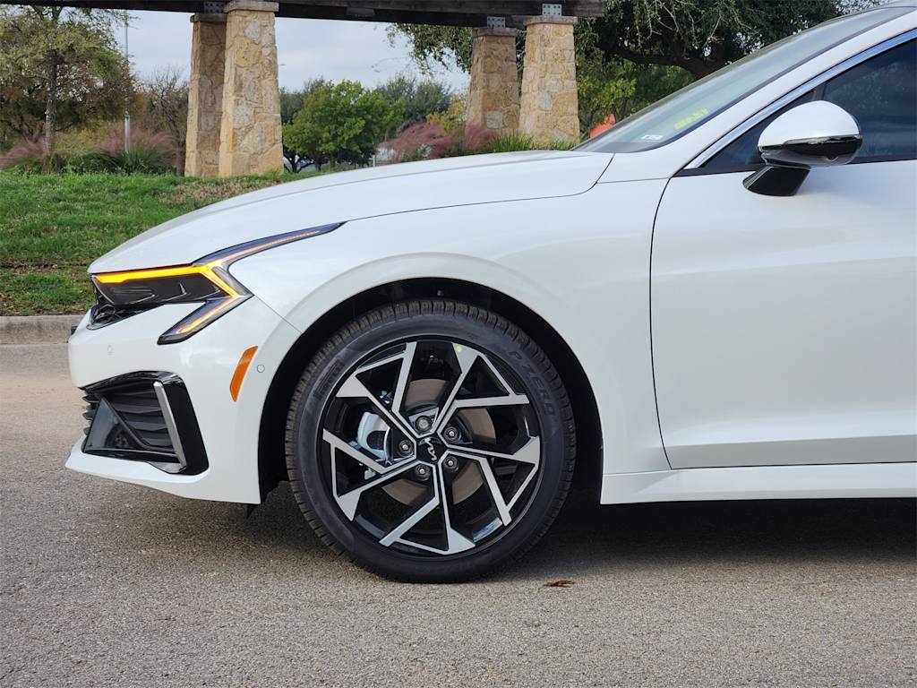 Thumbnail: 2026 Kia K5 - 6