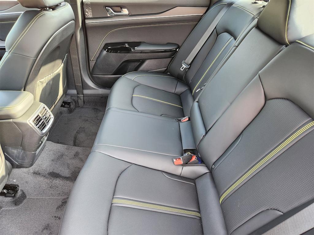 Thumbnail: 2026 Kia K5 - 10