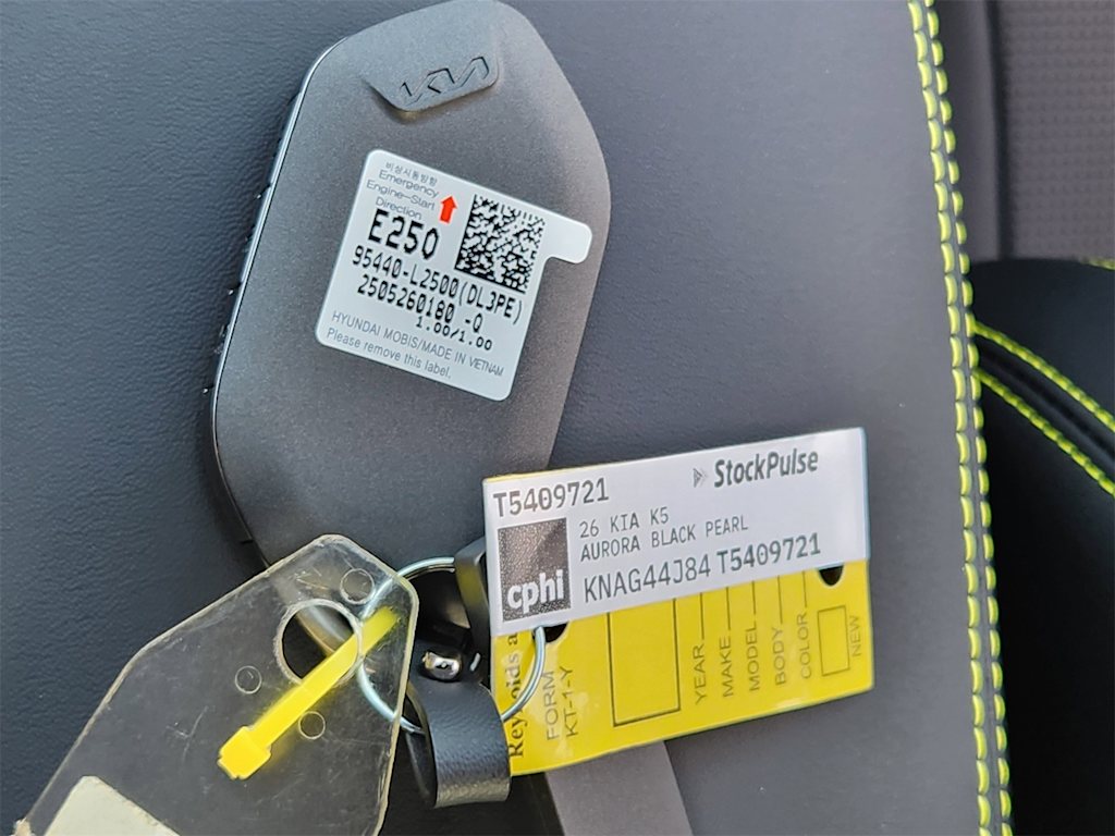 Thumbnail: 2026 Kia K5 - 15